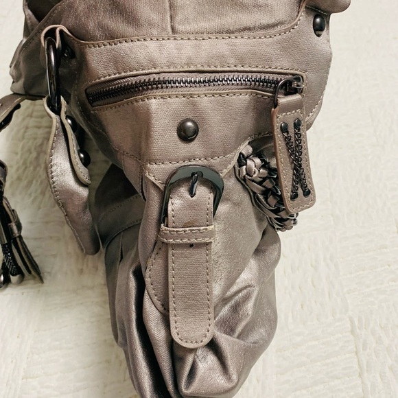 New without tags, Nicole Lee, silver, metallic shoulder bag - Picture 15 of 16